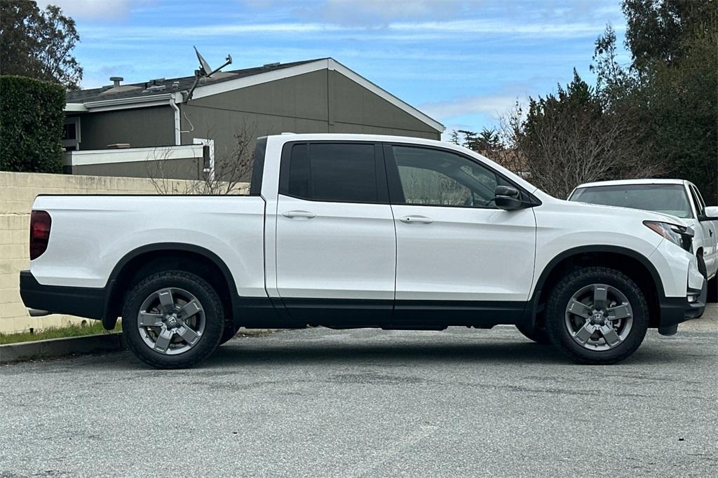 new 2025 Honda Ridgeline car, priced at $47,585