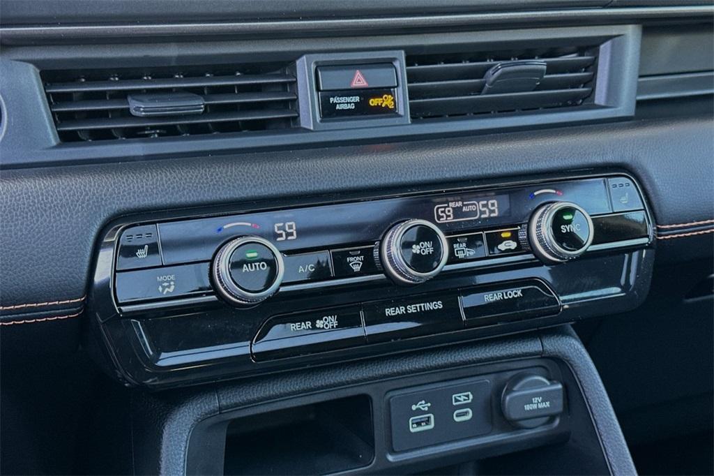 new 2025 Honda Pilot car, priced at $51,350