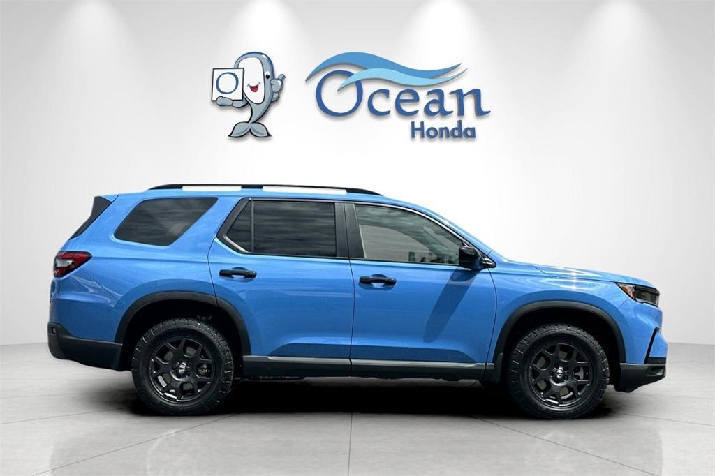 new 2025 Honda Pilot car, priced at $51,350