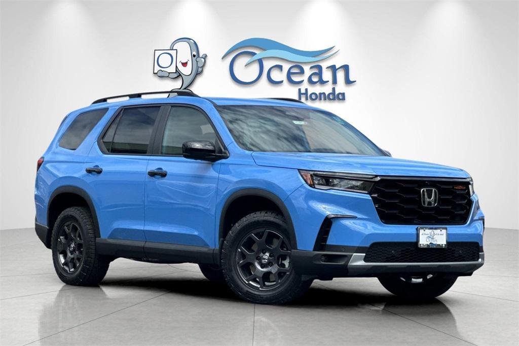 new 2025 Honda Pilot car, priced at $51,350