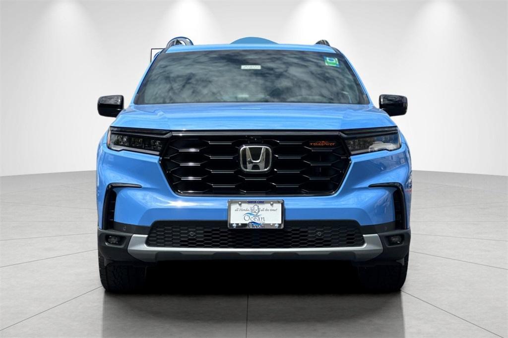 new 2025 Honda Pilot car, priced at $51,350