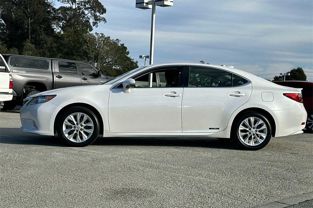 used 2015 Lexus ES 300h car, priced at $17,700