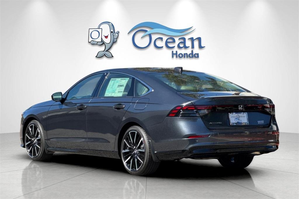 new 2025 Honda Accord Hybrid car