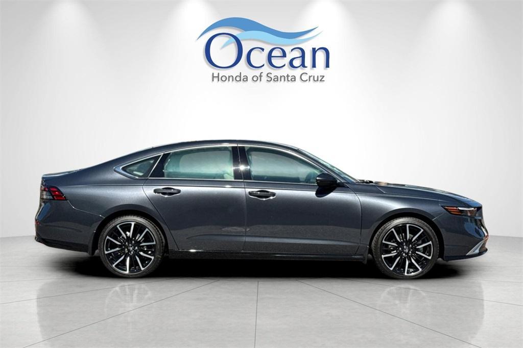new 2025 Honda Accord Hybrid car