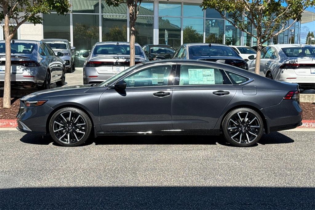 new 2025 Honda Accord Hybrid car