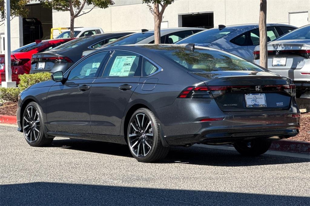 new 2025 Honda Accord Hybrid car