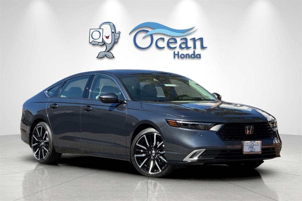 new 2025 Honda Accord Hybrid car