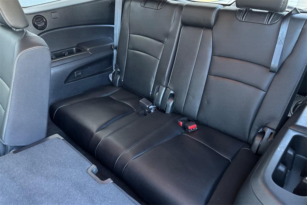 used 2021 Honda Pilot car, priced at $27,589