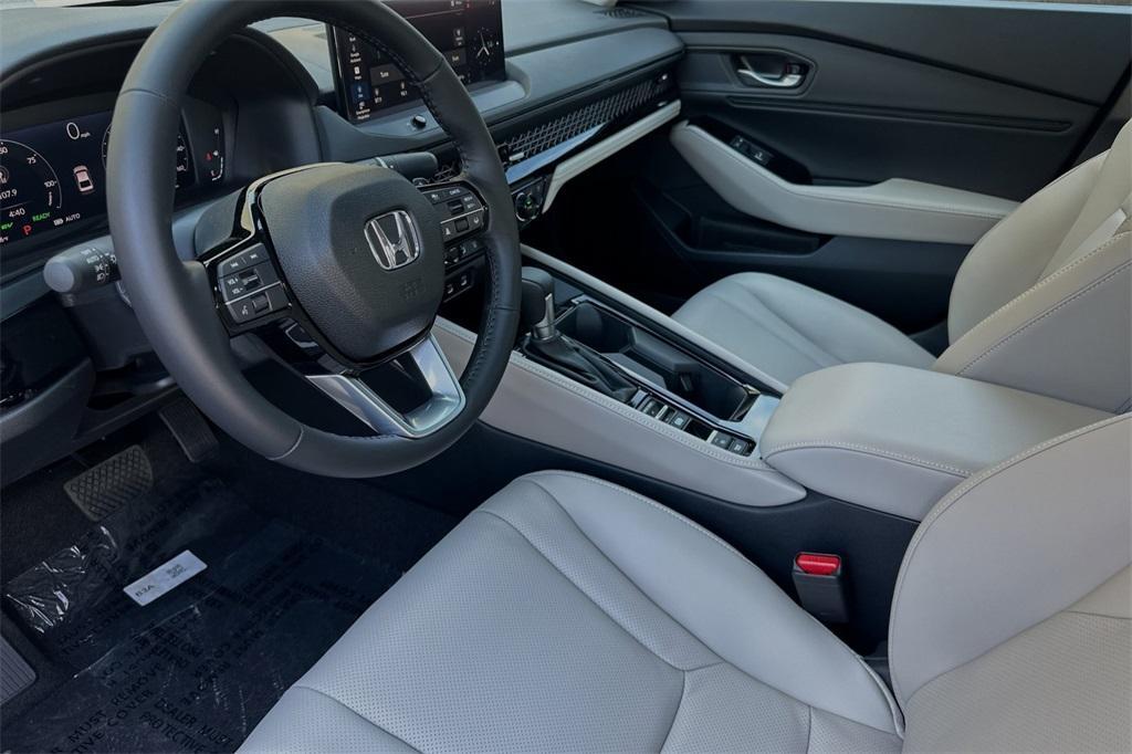 new 2024 Honda Accord Hybrid car, priced at $39,985