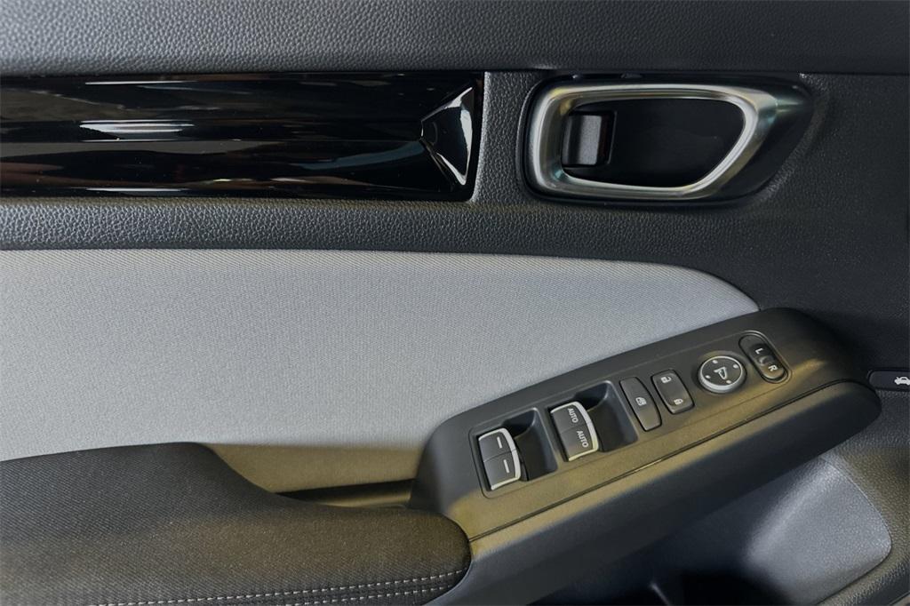 new 2025 Honda Civic Hybrid car, priced at $30,100