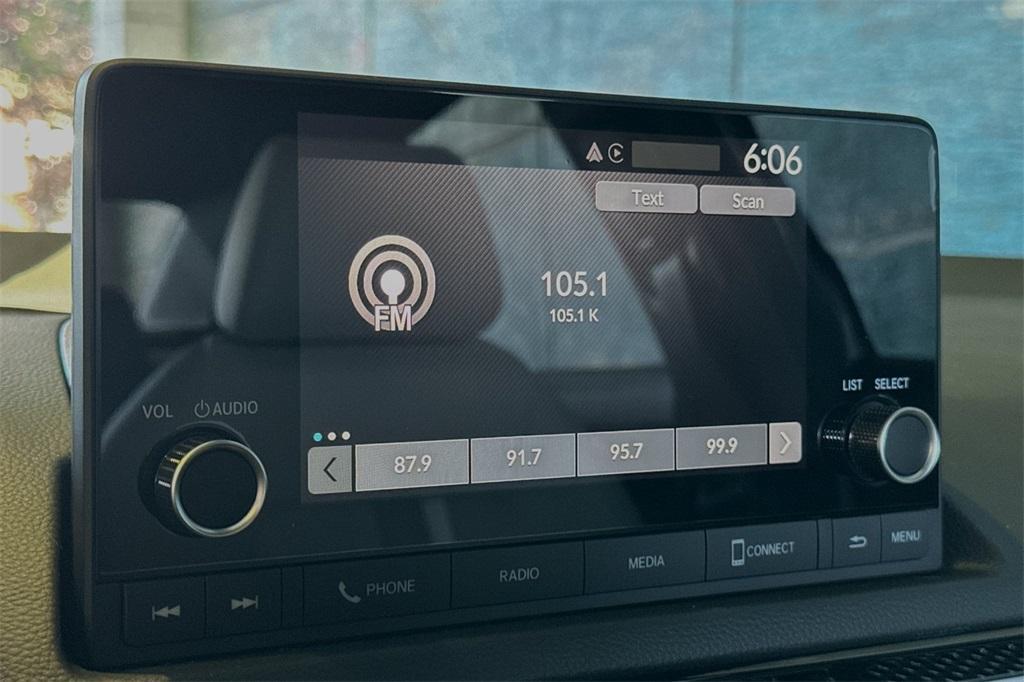 new 2025 Honda Civic Hybrid car, priced at $30,100