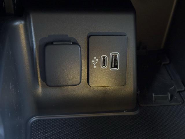 new 2025 Ford Explorer car, priced at $35,236