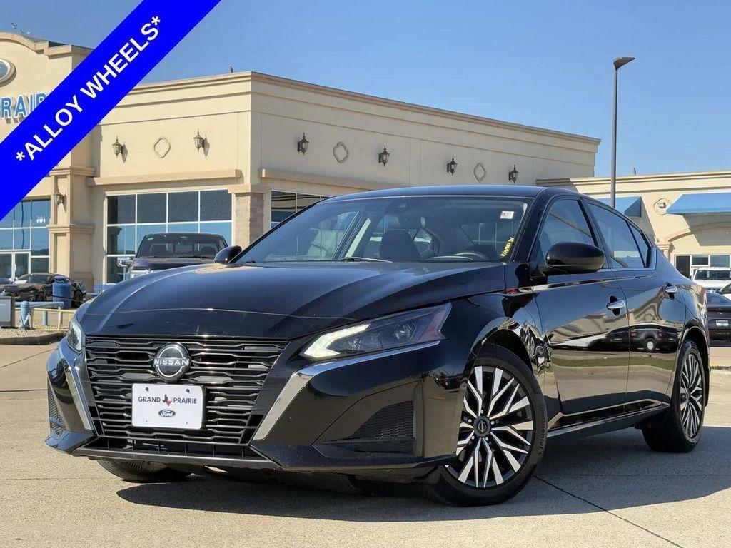 used 2023 Nissan Altima car, priced at $19,255