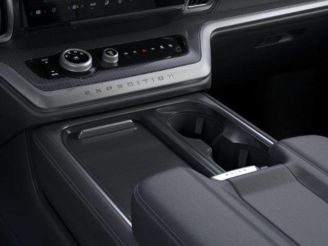 new 2025 Ford Expedition car, priced at $78,078