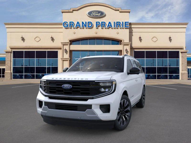 new 2025 Ford Expedition car, priced at $85,437