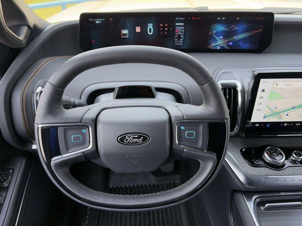 new 2025 Ford Expedition car, priced at $80,300
