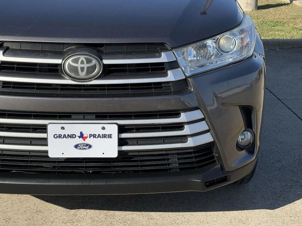 used 2017 Toyota Highlander car, priced at $17,799