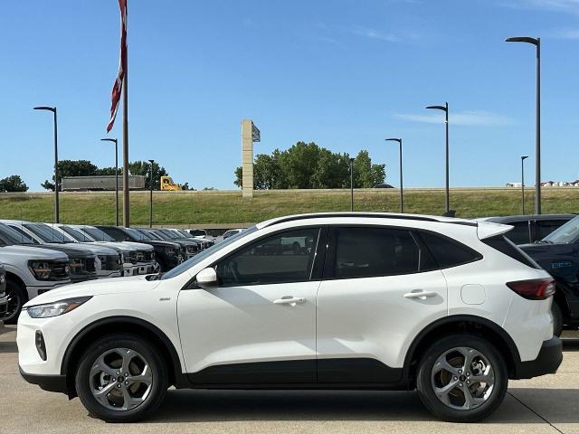 new 2025 Ford Escape car, priced at $30,829
