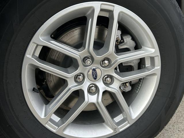 new 2025 Ford Explorer car, priced at $38,081