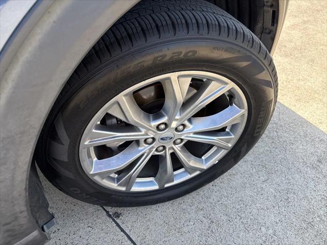 used 2020 Ford Explorer car
