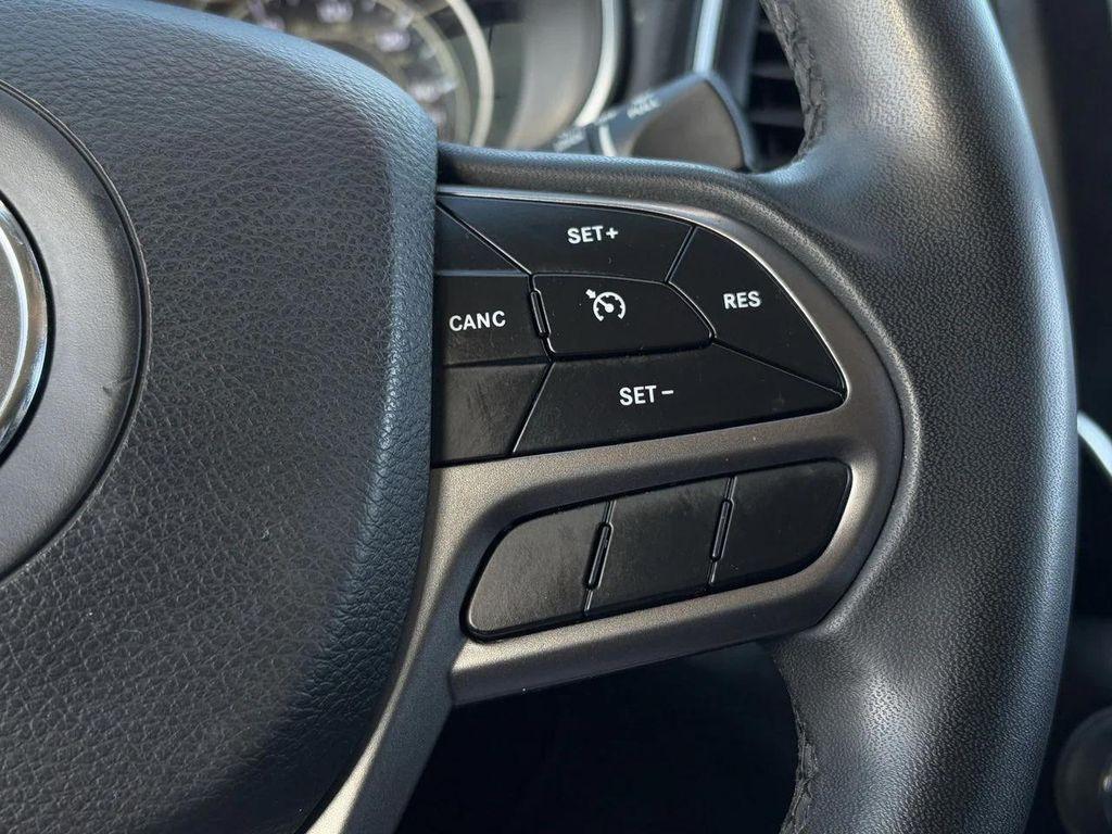 used 2020 Jeep Cherokee car, priced at $13,199