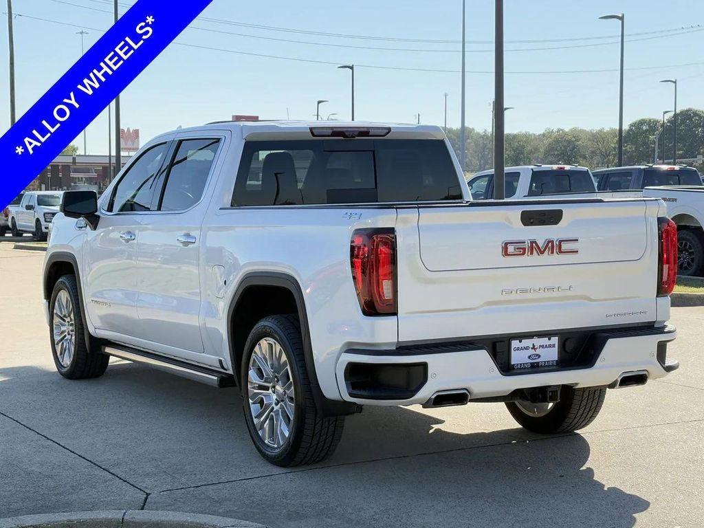 used 2022 GMC Sierra 1500 car, priced at $43,505
