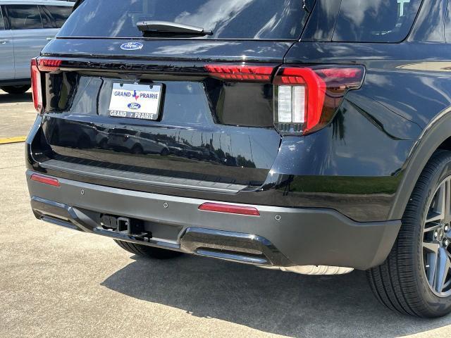 new 2025 Ford Explorer car, priced at $41,702