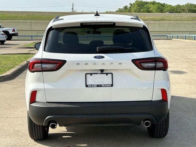 new 2025 Ford Escape car, priced at $25,044