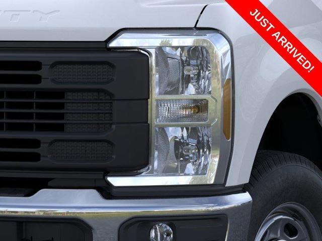 new 2025 Ford F-250 car, priced at $48,400