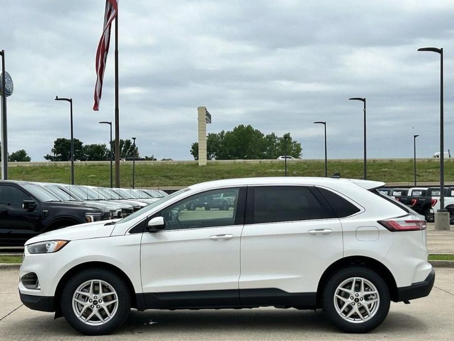 new 2024 Ford Edge car, priced at $38,005