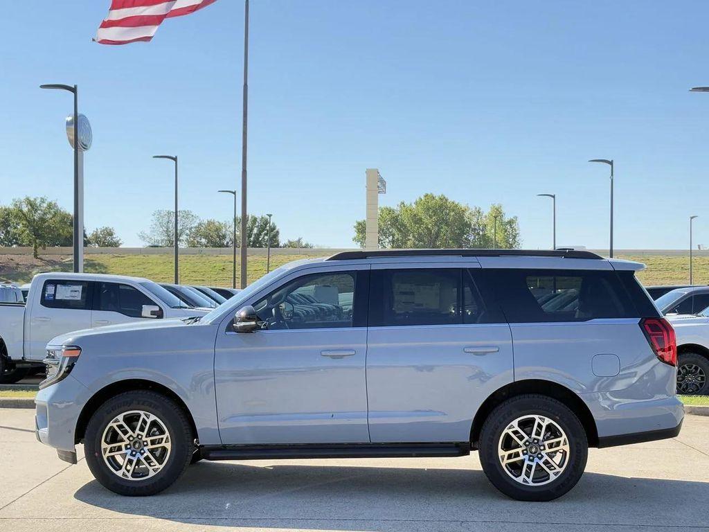 new 2025 Ford Expedition car, priced at $65,114