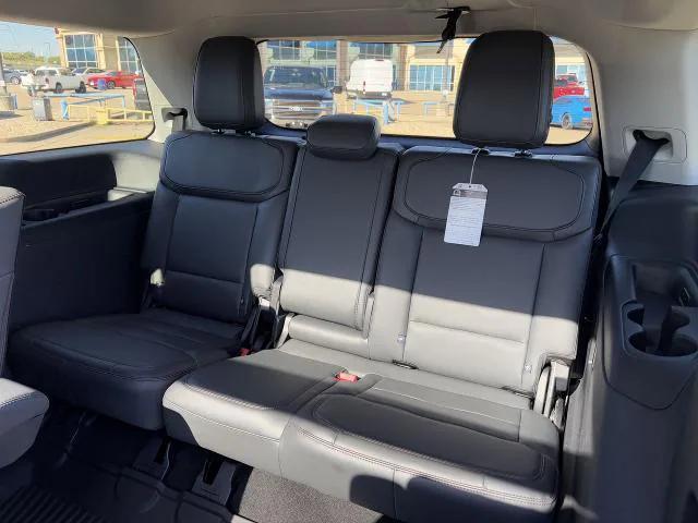 new 2025 Ford Expedition car, priced at $65,114