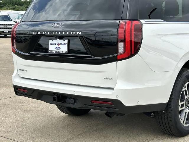new 2025 Ford Expedition Max car, priced at $67,600