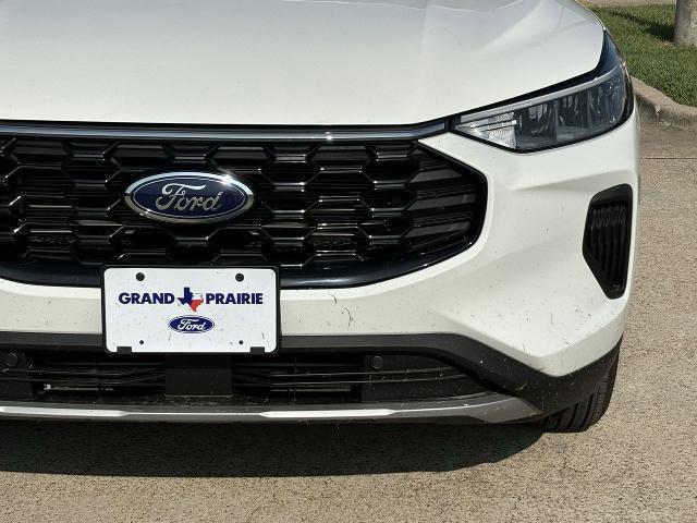 new 2025 Ford Escape car, priced at $30,442