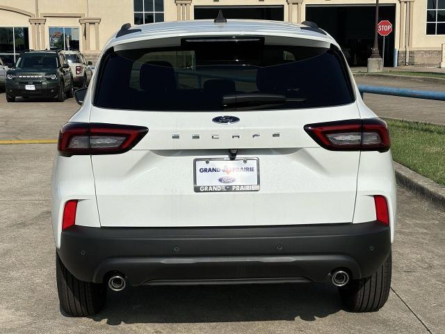 new 2025 Ford Escape car, priced at $30,442