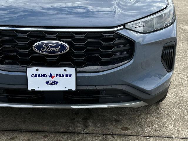 new 2025 Ford Escape car, priced at $27,022