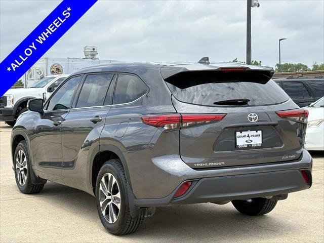 used 2022 Toyota Highlander car, priced at $32,000