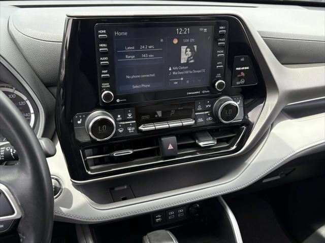 used 2022 Toyota Highlander car, priced at $29,900