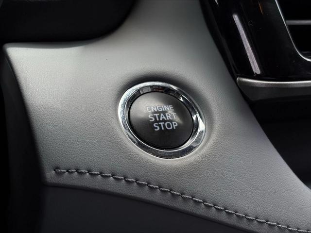 used 2022 Toyota Highlander car, priced at $29,900