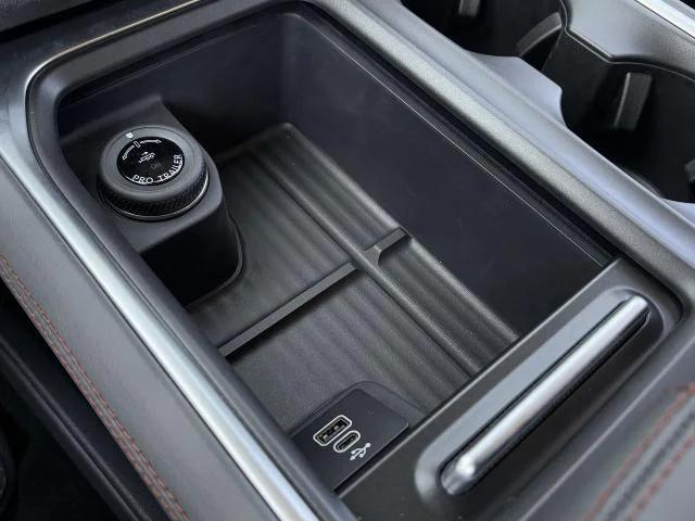 new 2025 Ford Expedition car, priced at $61,862