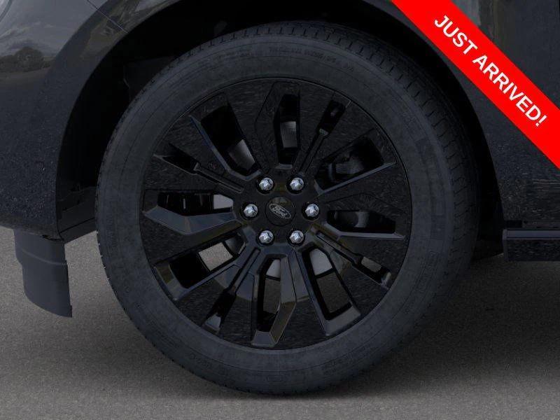 new 2025 Ford Expedition car, priced at $76,854