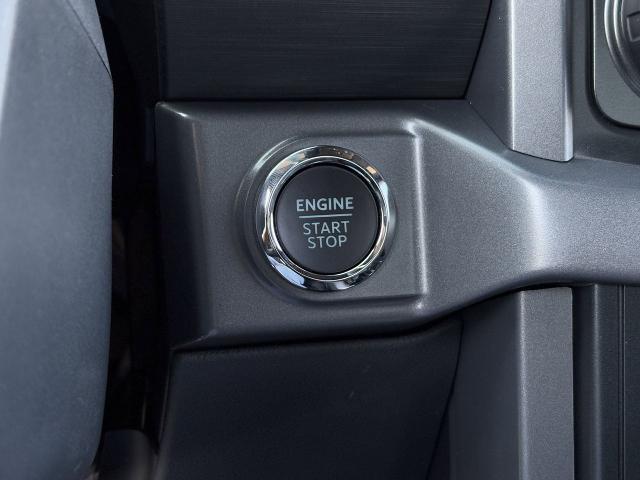 new 2025 Ford F-150 car, priced at $56,370