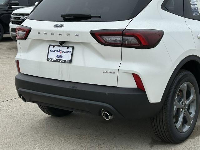 new 2025 Ford Escape car, priced at $26,256
