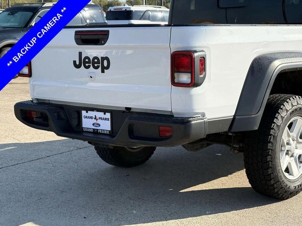 used 2023 Jeep Gladiator car, priced at $23,922