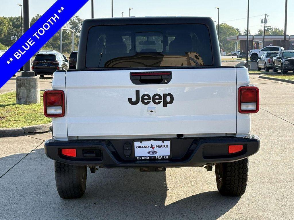 used 2023 Jeep Gladiator car, priced at $23,922