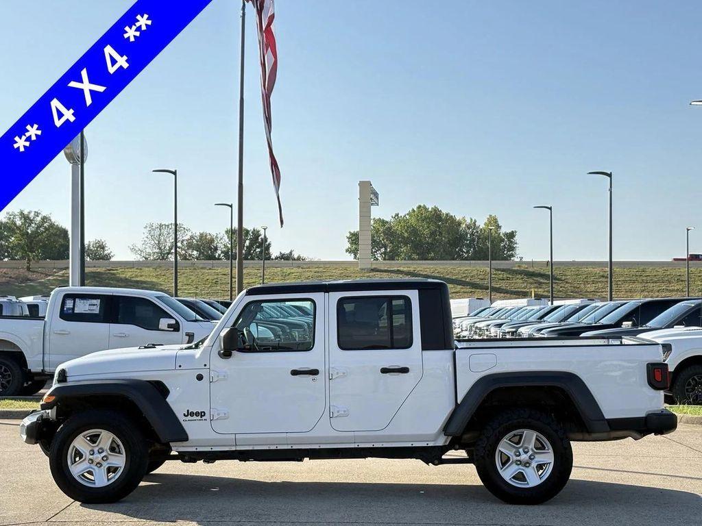 used 2023 Jeep Gladiator car, priced at $23,922