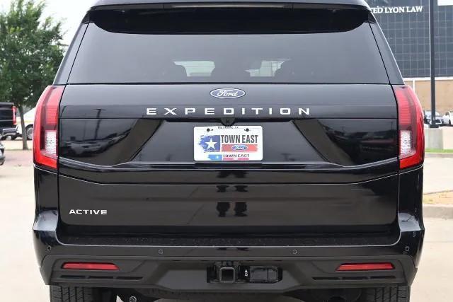 new 2025 Ford Expedition car, priced at $65,067
