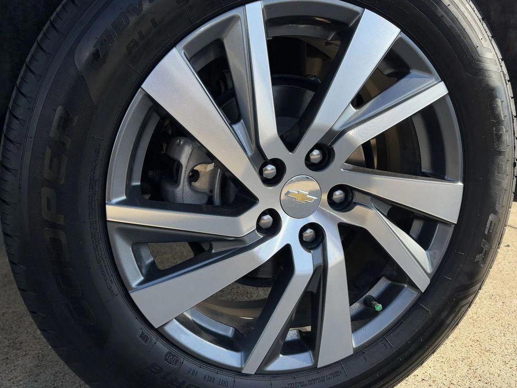 used 2024 Chevrolet Equinox car, priced at $17,483