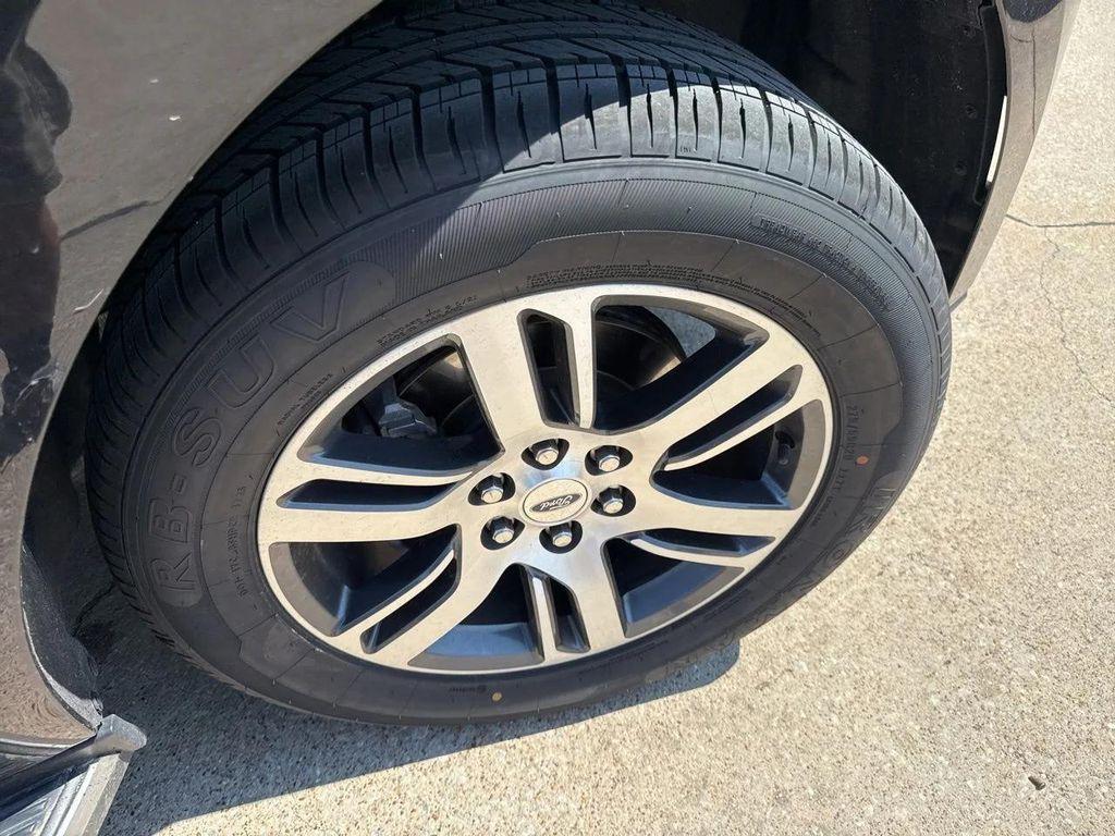used 2023 Ford Expedition car, priced at $40,582