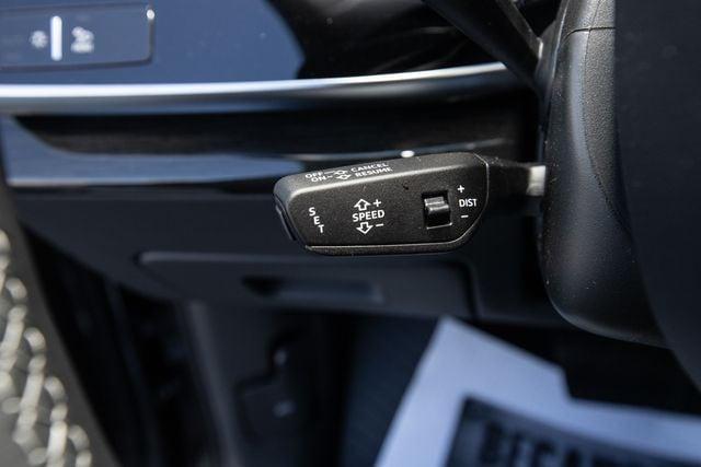 new 2025 Audi Q7 car, priced at $81,390